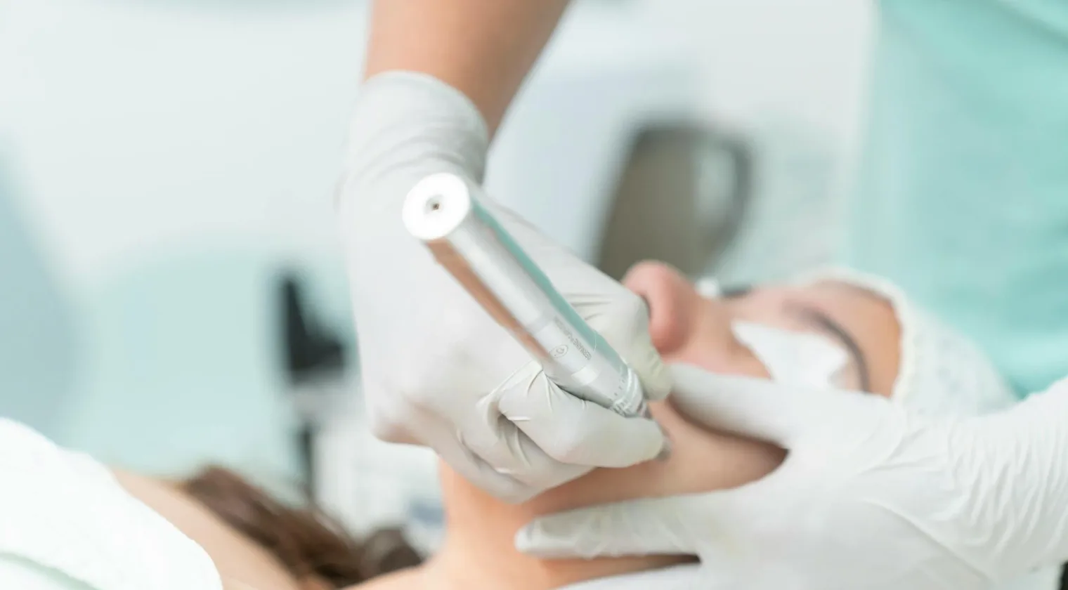 Clínica e estúdio de estética: sessões recorrentes sem caos na agenda